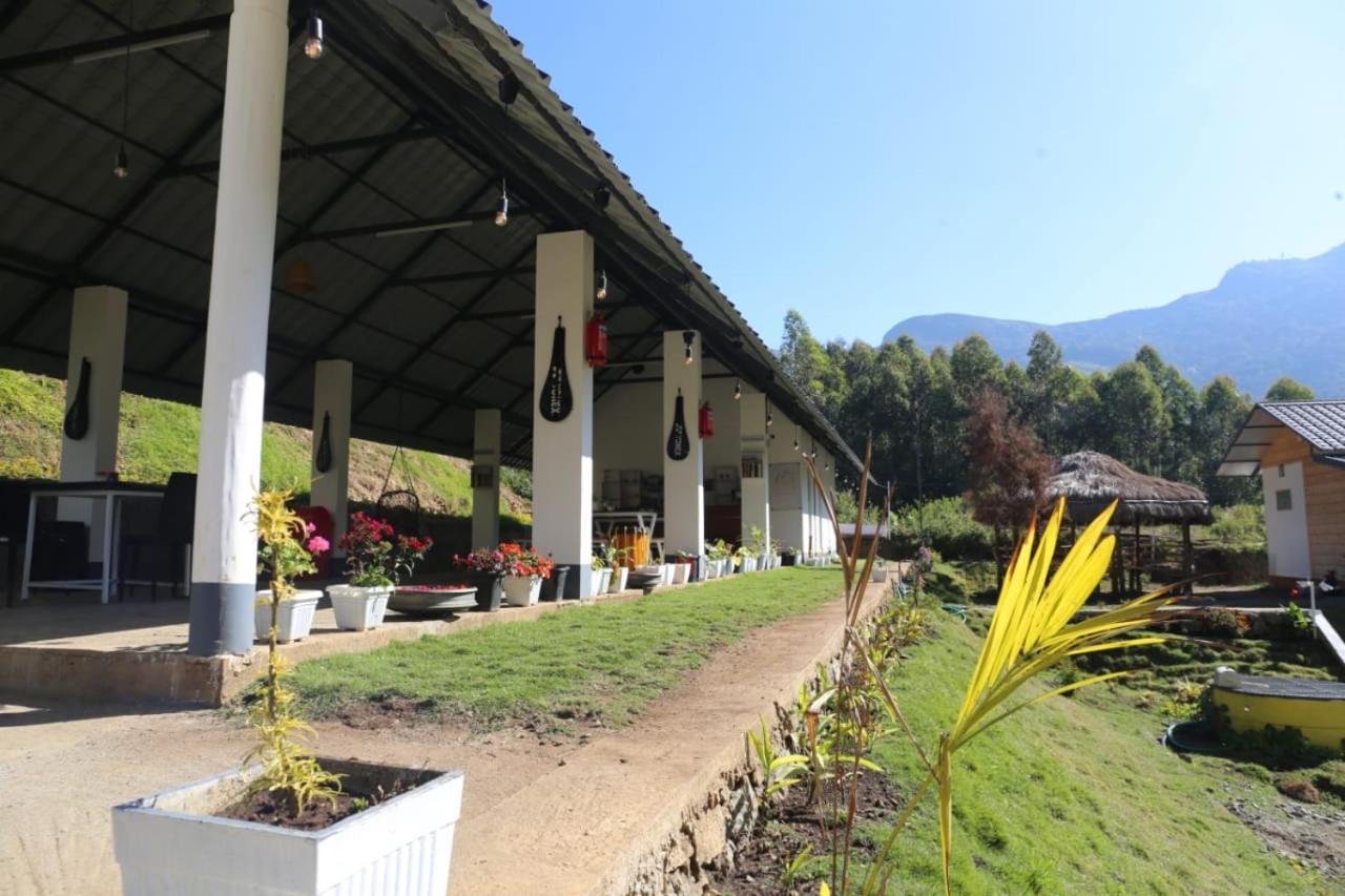 Happy Holidays Resort Kanthalloor Exterior foto